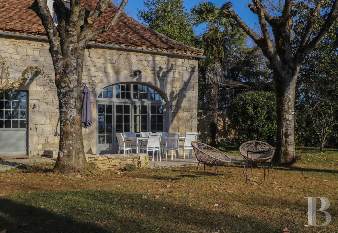 A manor's outbuilding transformed into a gite in the Lot, to the south-east of Martel  - photo  n°5